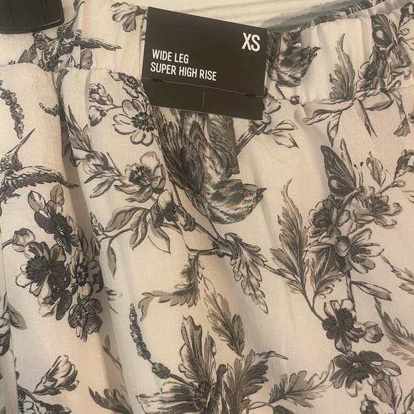 Wide Leg Express Pants NWT - Picture 3 of 4